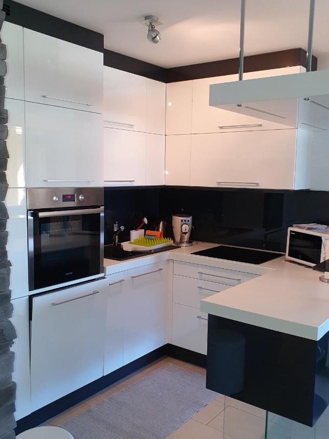 Appartamento Lucia Exclusive With Parking In The Garage Porec Esterno foto