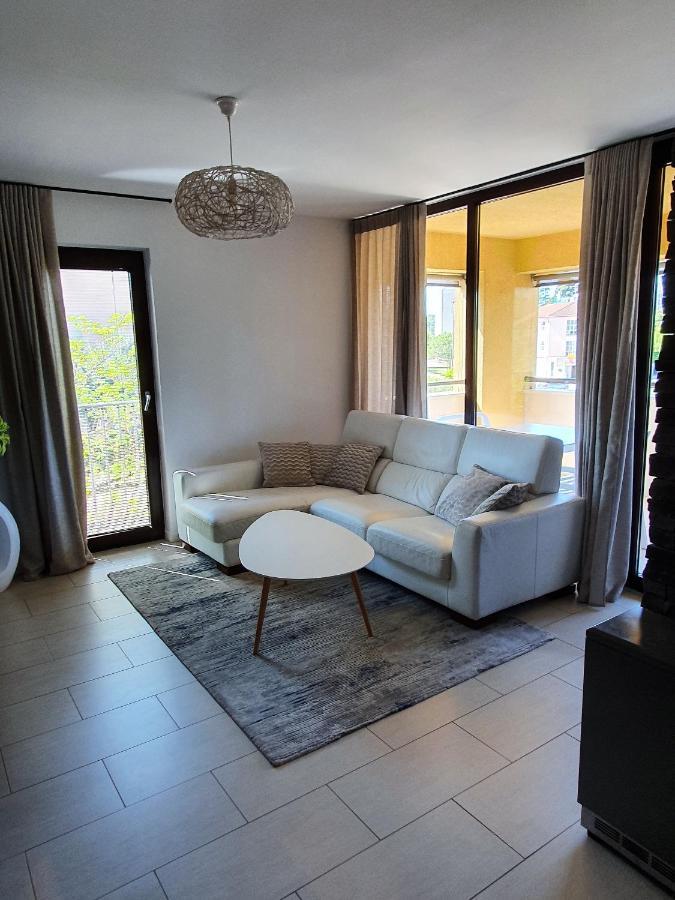 Appartamento Lucia Exclusive With Parking In The Garage Porec Esterno foto