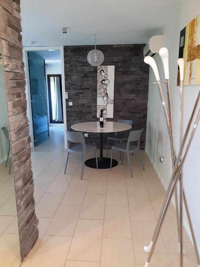 Appartamento Lucia Exclusive With Parking In The Garage Porec Esterno foto
