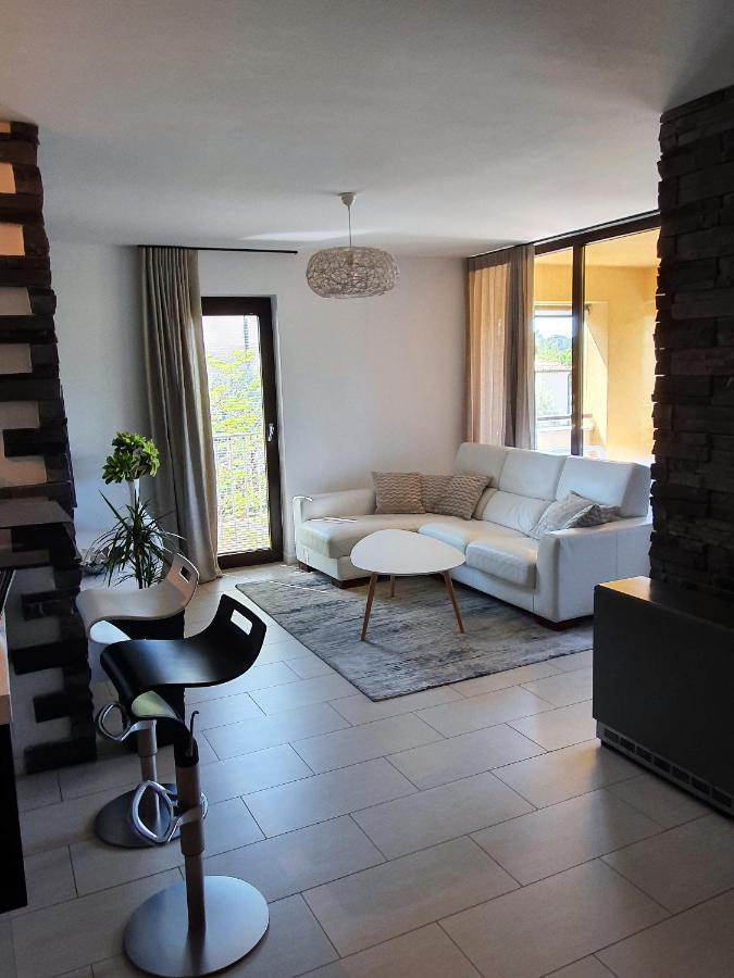 Appartamento Lucia Exclusive With Parking In The Garage Porec Esterno foto