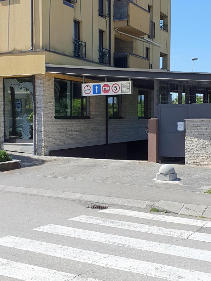 Appartamento Lucia Exclusive With Parking In The Garage Porec Esterno foto